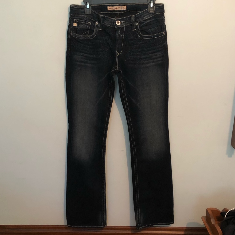BUCKLE LOW RISE JEANS